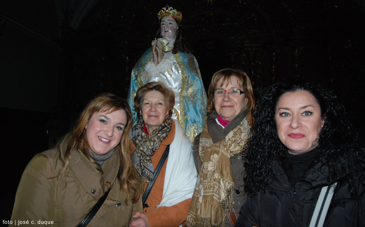 foto de virgen de los pegotes