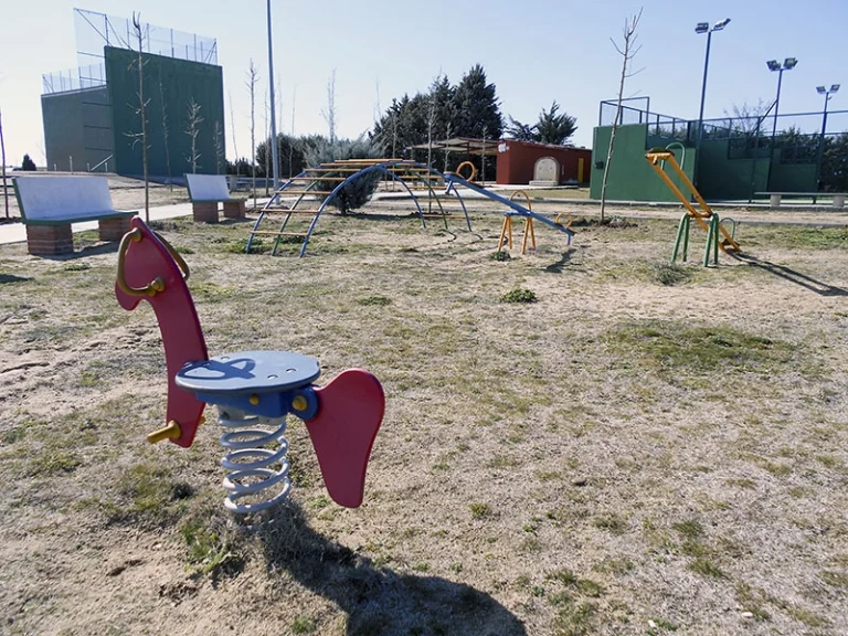 Zona de recreo — Polideportivo Municipal